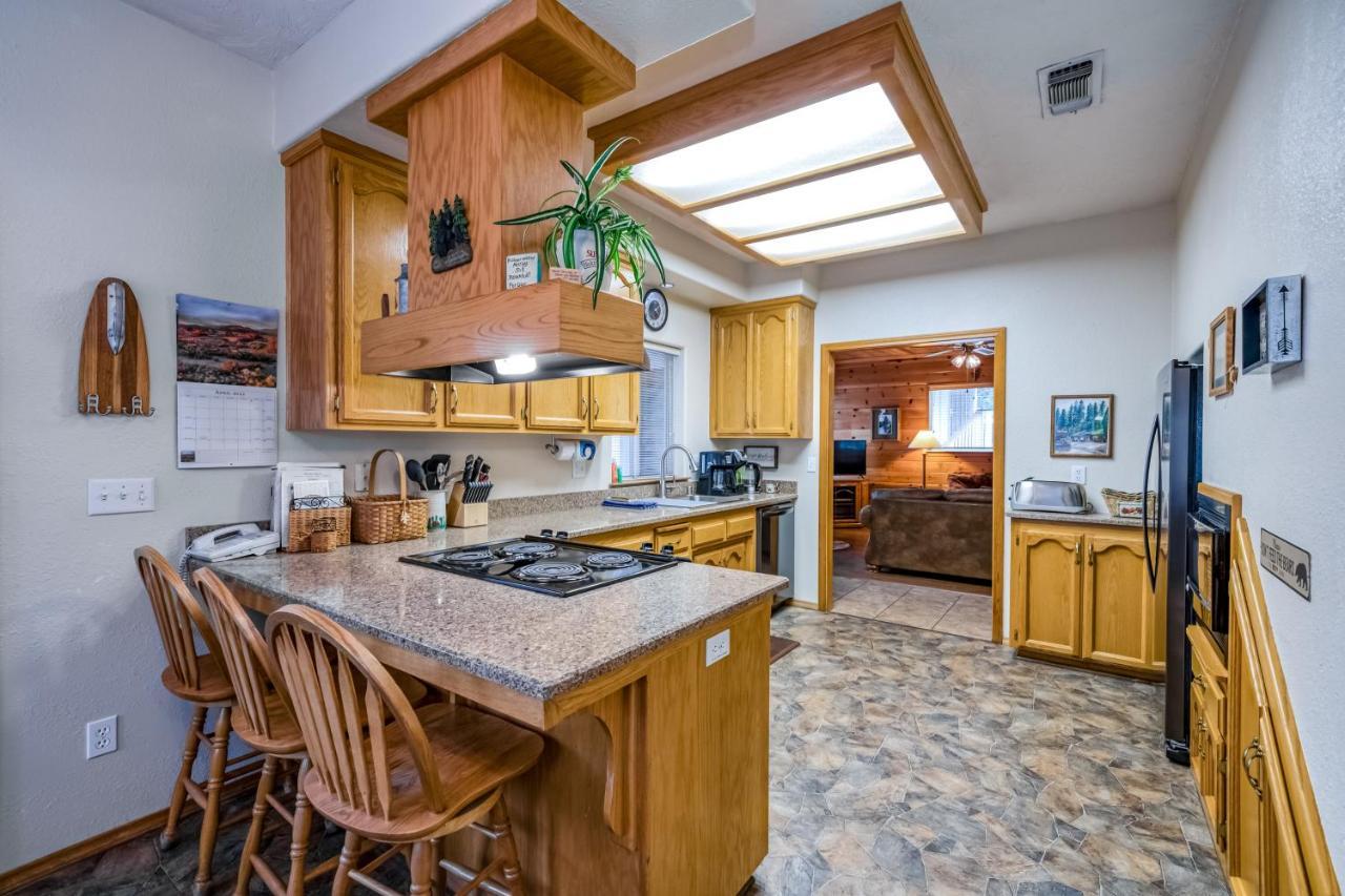 Black Bear Cabin Bass Lake Luaran gambar