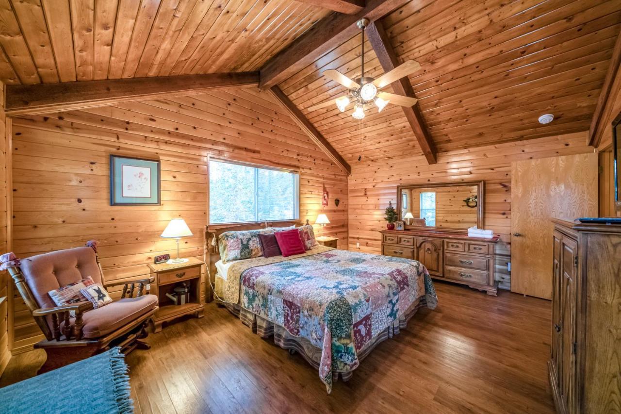 Black Bear Cabin Bass Lake Luaran gambar