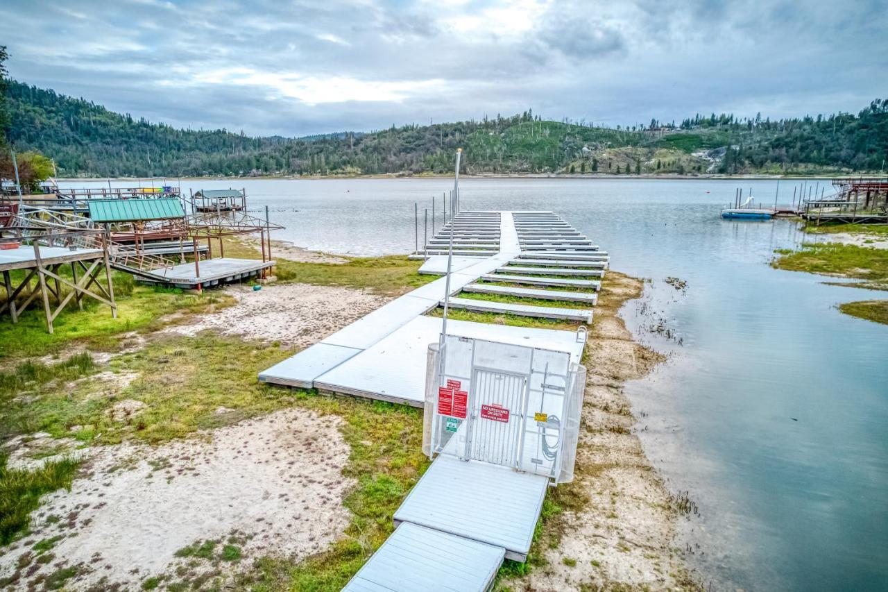Black Bear Cabin Bass Lake Luaran gambar