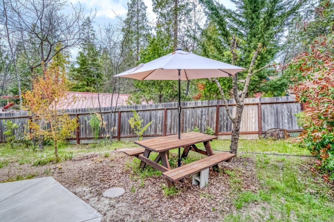 Black Bear Cabin Bass Lake Luaran gambar